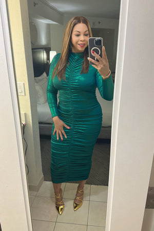 
            
                Load image into Gallery viewer, Emerald Elegance Ruched BodyCon
            
        