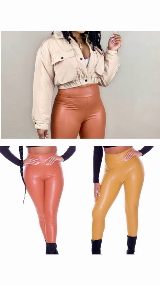 FAUX LEATHER RUCHED BUTT LIFTING LEGGINGS