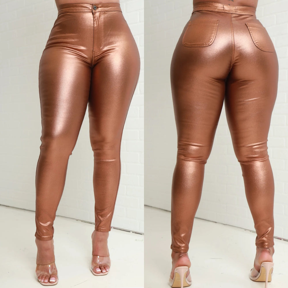 
            
                Load image into Gallery viewer, Cream Metallic Stretch Skinny Jeans!
            
        