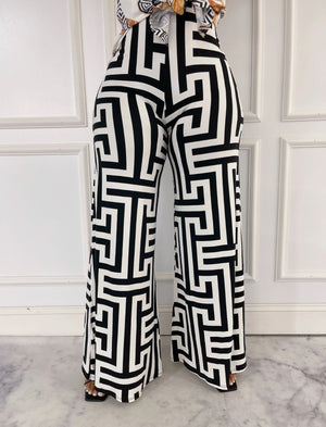 Amazing Maze Wide Leg Pants! Medium Left